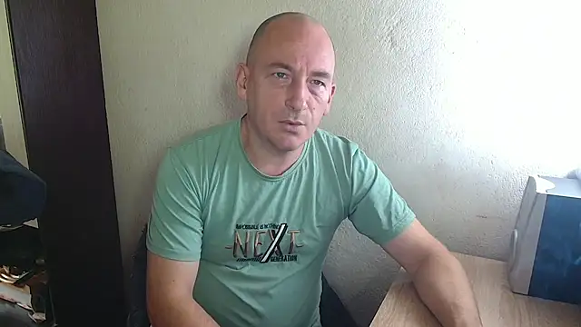 Snapshot of Johan___Barker chatting on 12, 10, 2025 Johan Barker online show from 12, 10, 2025