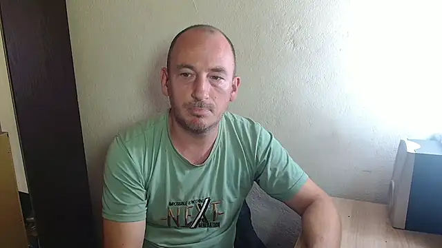 Snapshot of Johan___Barker chatting on 27, 10, 2025 Johan Barker online show from 27, 10, 2025