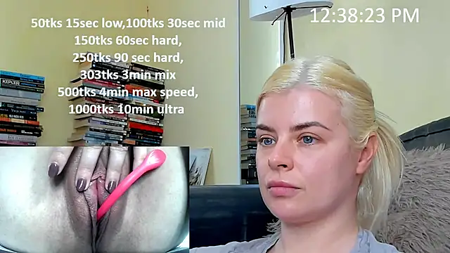 Snapshot of queenofthenighttt chatting on 5, 2, 2026 queenofthenighttt online show from 5, 2, 2026