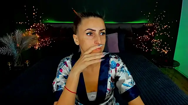 Rebecca Diamond online show from 1, 10, 2025