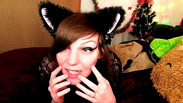 Snapshot of GamerGirlRoxyAndLee chatting on 29, 12, 2024 GamerGirlRoxyAndLee online show from 29, 12, 2024