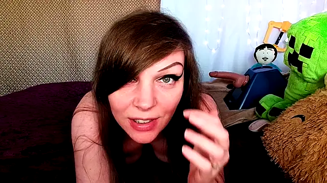 Snapshot of GamerGirlRoxyAndLee chatting on 18, 1, 2025 GamerGirlRoxyAndLee online show from 18, 1, 2025