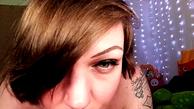 Snapshot of GamerGirlRoxyAndLee chatting on 2, 3, 2025 GamerGirlRoxyAndLee online show from 2, 3, 2025