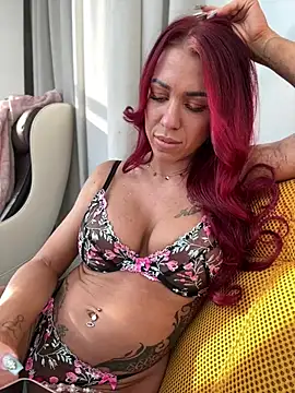 Pia July  online show from 19, 3, 2026