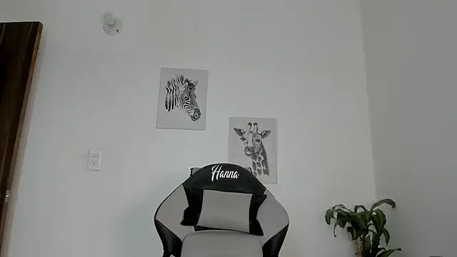 Hanna Risso online show from 11, 9, 2025