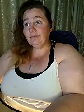 Snapshot of Iceprincess2bad4u chatting on 4, 2, 2025 Iceprincess2bad4u online show from 4, 2, 2025