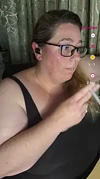 Snapshot of Iceprincess2bad4u chatting on 9, 9, 2025 Iceprincess2bad4u online show from 9, 9, 2025