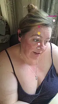 Snapshot of Iceprincess2bad4u chatting on 14, 9, 2025 Iceprincess2bad4u online show from 14, 9, 2025