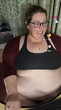 Snapshot of Iceprincess2bad4u chatting on 17, 9, 2025 Iceprincess2bad4u online show from 17, 9, 2025