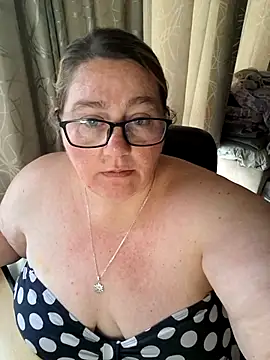 Snapshot of Iceprincess2bad4u chatting on 24, 9, 2025 Iceprincess2bad4u online show from 24, 9, 2025