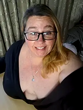 Snapshot of Iceprincess2bad4u chatting on 1, 10, 2025 Iceprincess2bad4u online show from 1, 10, 2025