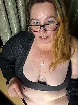 Snapshot of Iceprincess2bad4u chatting on 16, 11, 2025 Iceprincess2bad4u online show from 16, 11, 2025