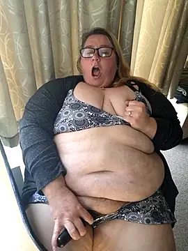 Snapshot of Iceprincess2bad4u chatting on 23, 11, 2025 Iceprincess2bad4u online show from 23, 11, 2025