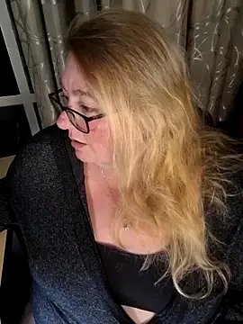 Snapshot of Iceprincess2bad4u chatting on 12, 2, 2026 Iceprincess2bad4u online show from 12, 2, 2026