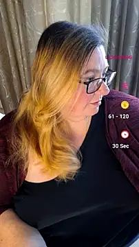 Snapshot of Iceprincess2bad4u chatting on 5, 7, 2026 Iceprincess2bad4u online show from 5, 7, 2026