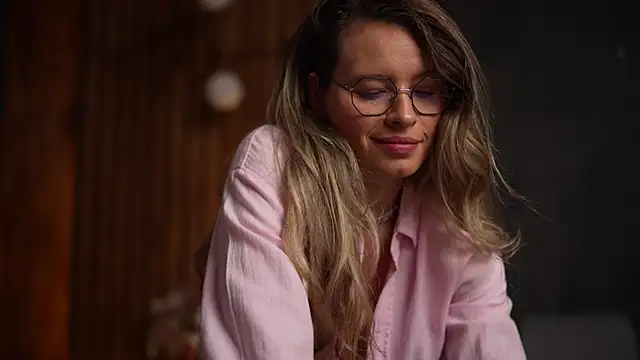 BrandyWhite online show from 3, 11, 2025