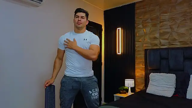 Snapshot of FelipeAndMarcello3 chatting on 12, 2, 2025 FelipeAndMarcello3 online show from 12, 2, 2025