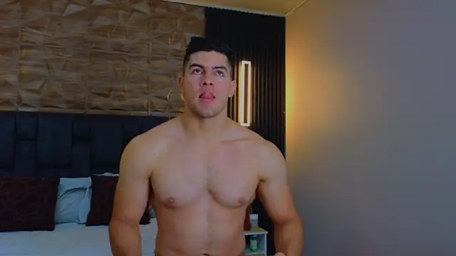 Snapshot of FelipeAndMarcello3 chatting on 24, 2, 2025 FelipeAndMarcello3 online show from 24, 2, 2025