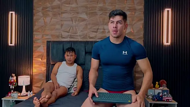 Snapshot of FelipeAndMarcello3 chatting on 17, 11, 2025 FelipeAndMarcello3 online show from 17, 11, 2025