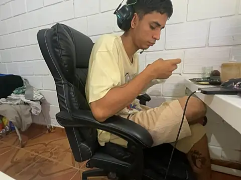 Max TheHorseDick online show from 19, 2, 2026