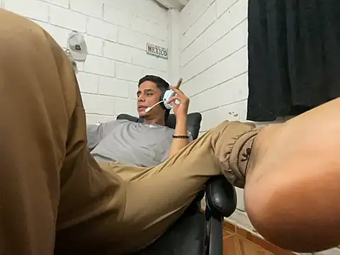 Max TheHorseDick online show from 27, 5, 2026