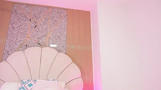 Snapshot of mssburbuja chatting on 1, 11, 2025 mssburbuja online show from 1, 11, 2025