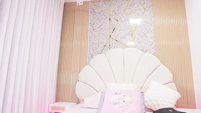 Snapshot of mssburbuja chatting on 13, 11, 2025 mssburbuja online show from 13, 11, 2025