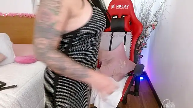 lucy luu  online show from 31, 12, 2024