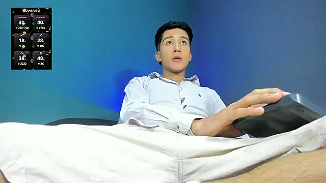 Snapshot of tom_Howard chatting on 21, 12, 2024 tom Howard online show from 21, 12, 2024