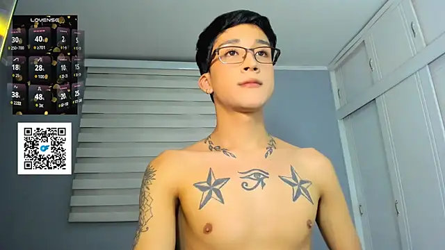 Snapshot of tom_Howard chatting on 21, 9, 2025 tom Howard online show from 21, 9, 2025