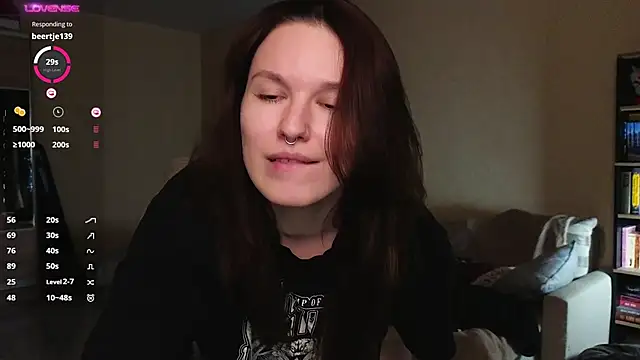 Snapshot of Val_lava chatting on 18, 5, 2026 Val lava online show from 18, 5, 2026