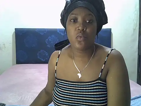 Snapshot of Spice202 chatting on 2, 10, 2025 Spice202 online show from 2, 10, 2025