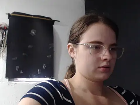 HellenMiyer1111 online show from 5, 12, 2025