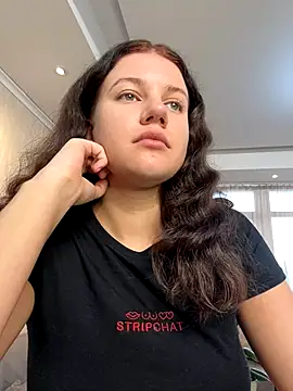 Snapshot of likaxxx chatting on 5, 12, 2024 likaxxx online show from 5, 12, 2024