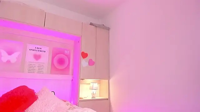 SophiaaStone online show from 4, 3, 2025