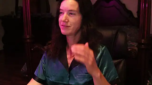 Snapshot of thornburyrose chatting on 31, 10, 2025 thornburyrose online show from 31, 10, 2025