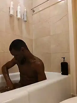 Maculine Stayr online show from 4, 12, 2024