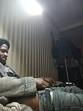 Maculine Stayr online show from 26, 1, 2025