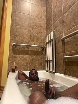 Maculine Stayr online show from 18, 2, 2025