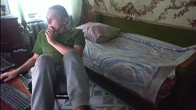 Snapshot of viktorru77 chatting on 4, 1, 2025 viktorru77 online show from 4, 1, 2025