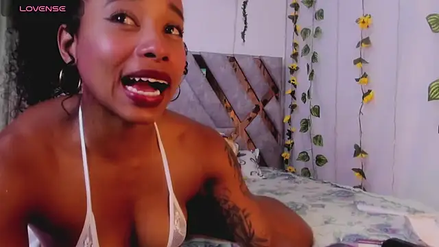 kelly thomson online show from 30, 1, 2025