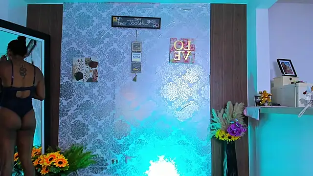 kelly thomson online show from 30, 9, 2025