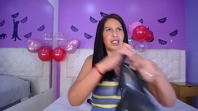 Shanon mature online show from 18, 2, 2025