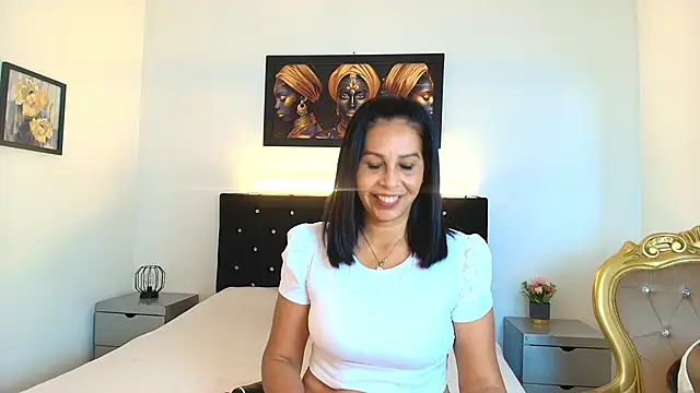 Shanon mature online show from 20, 4, 2026