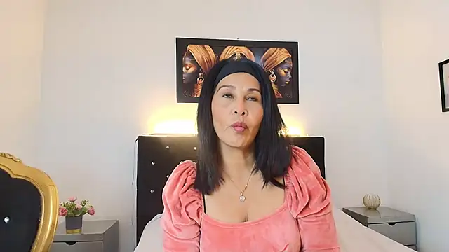 Shanon mature online show from 11, 6, 2026