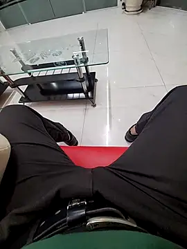 Snapshot of chaunguyen1993 chatting on 16, 12, 2025 chaunguyen1993 online show from 16, 12, 2025