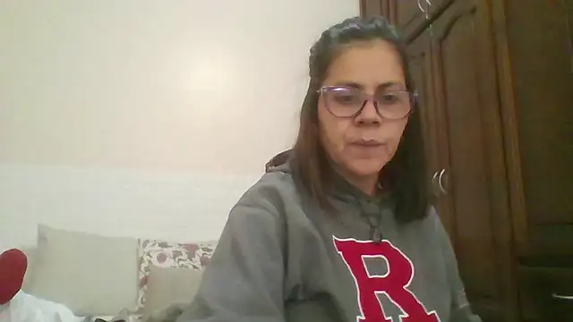 Snapshot of Sara_Brandon chatting on 12, 9, 2025 Sara Brandon online show from 12, 9, 2025