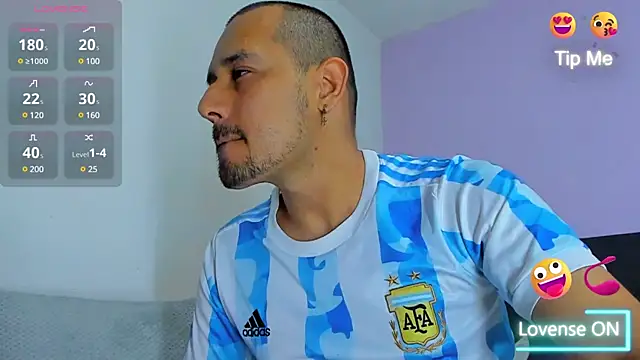 jhonyalzate2 online show from 30, 12, 2024