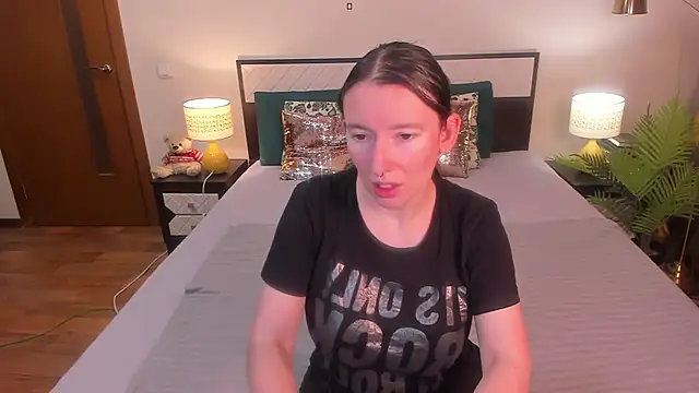 CatherineWalls online show from 5, 7, 2026