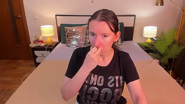 CatherineWalls online show from 8, 7, 2026